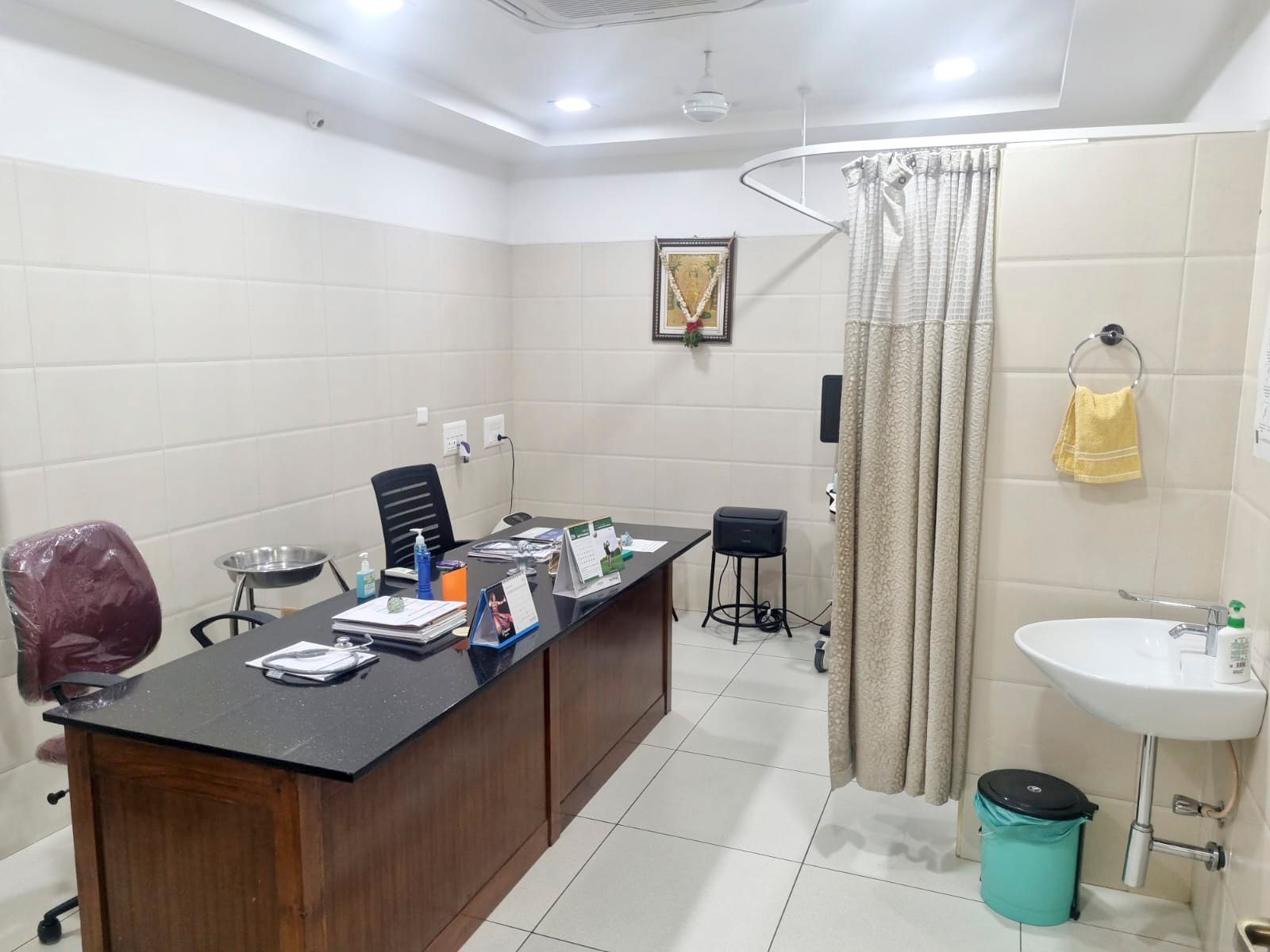 Dhanya Speciality Hospital consulting room